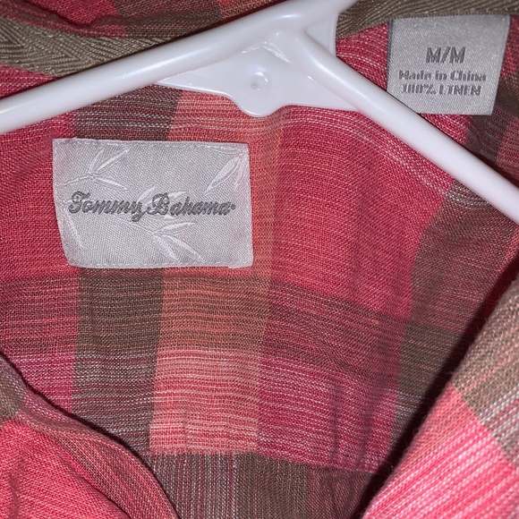 Size M Tommy Bahama Short Sleeve Button Down Shirt - Picture 3 of 4